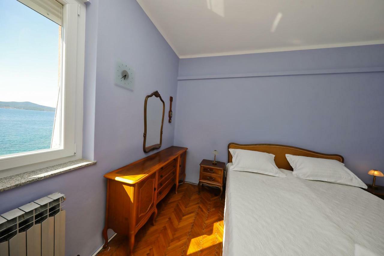 Caisa Classic Beachfront Apartment 자다르 외부 사진
